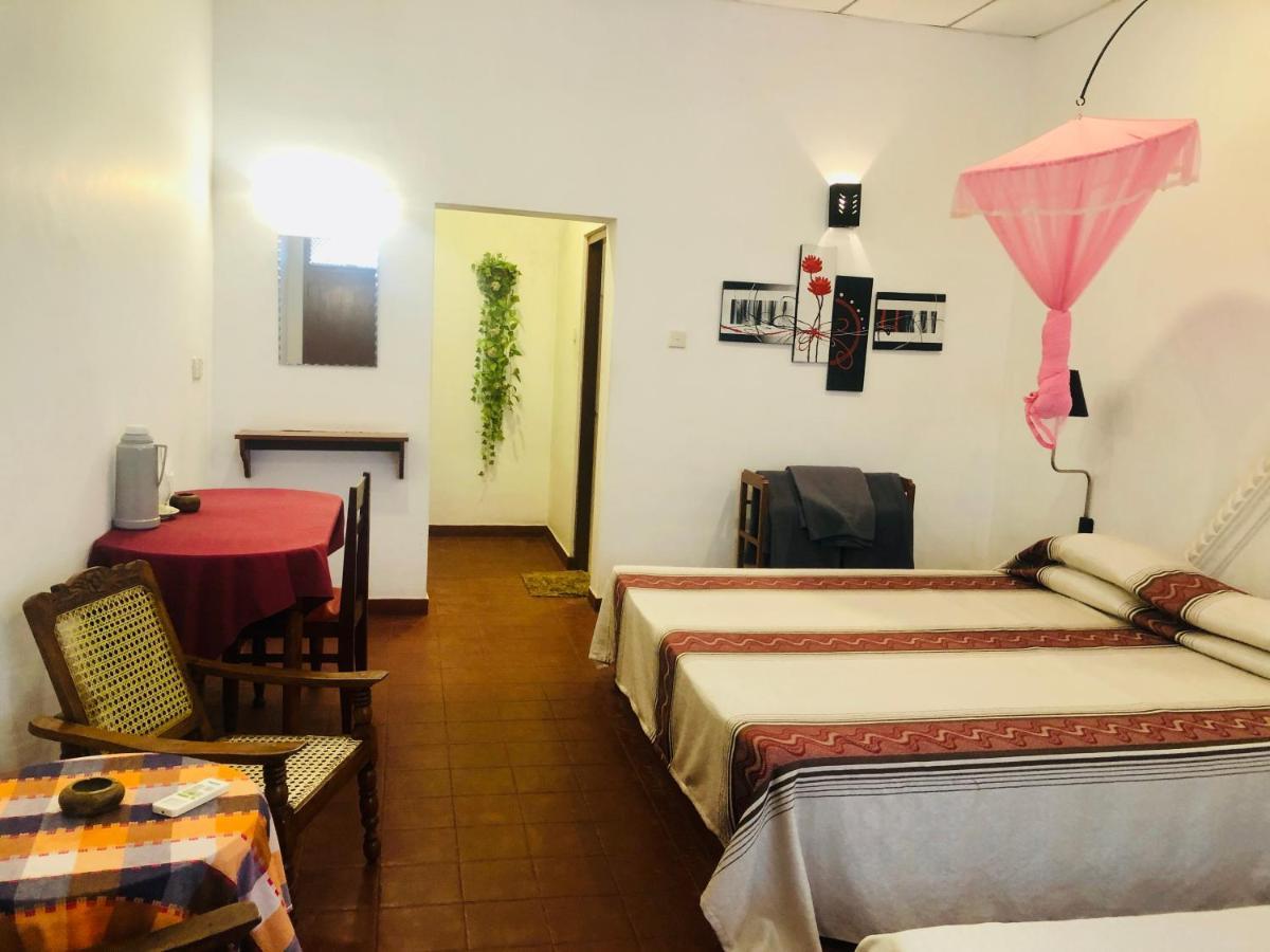 Hotel Hemadan Бентота Екстериор снимка