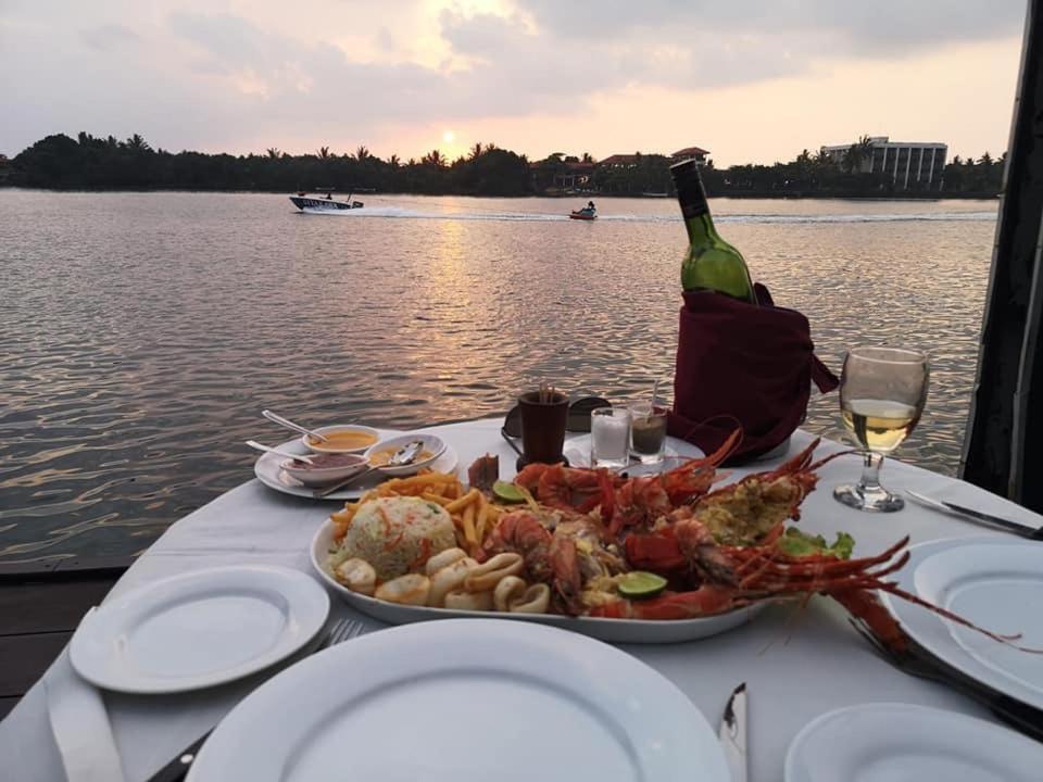 Hotel Hemadan Бентота Екстериор снимка