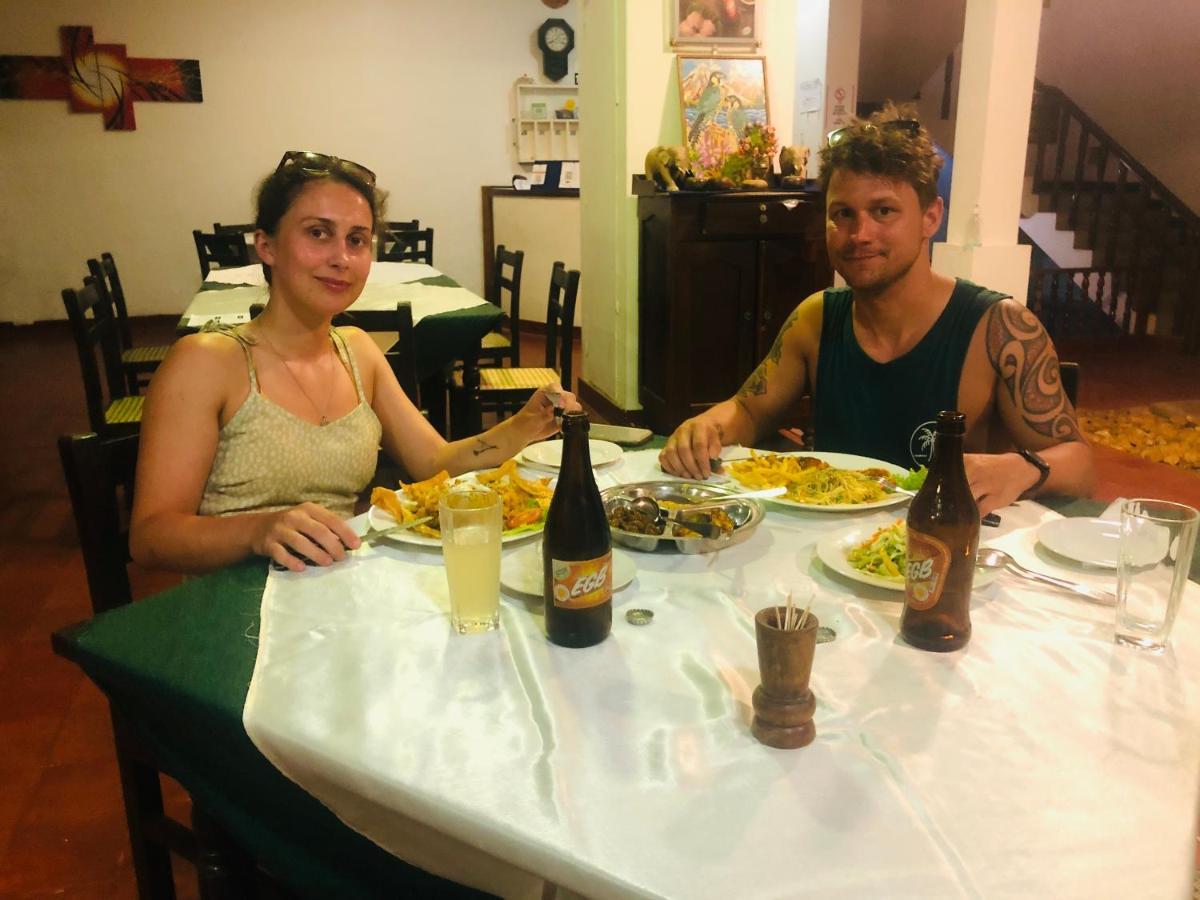 Hotel Hemadan Бентота Екстериор снимка