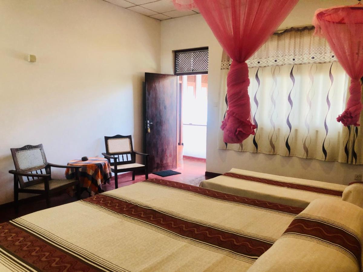 Hotel Hemadan Бентота Екстериор снимка
