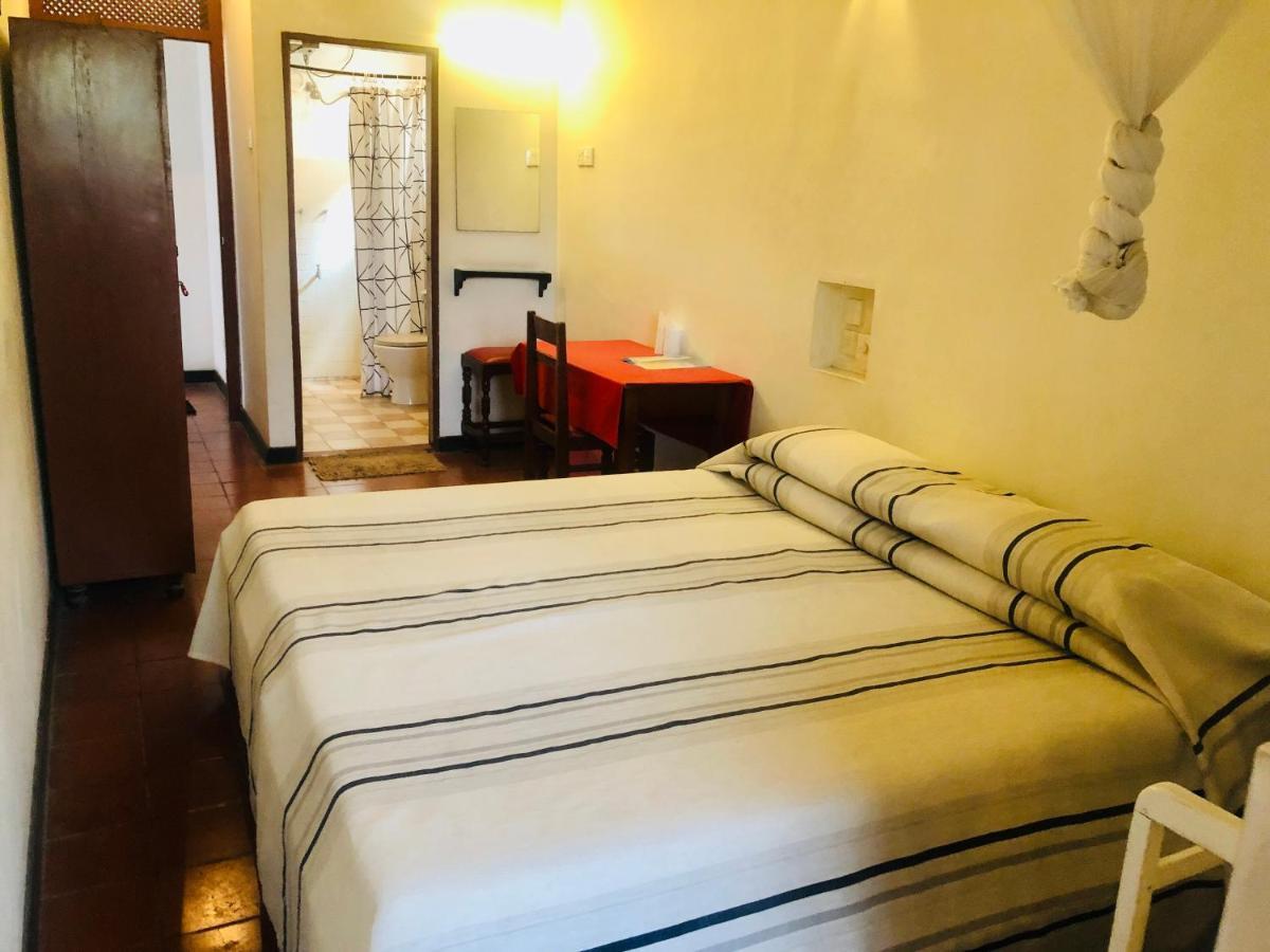 Hotel Hemadan Бентота Екстериор снимка