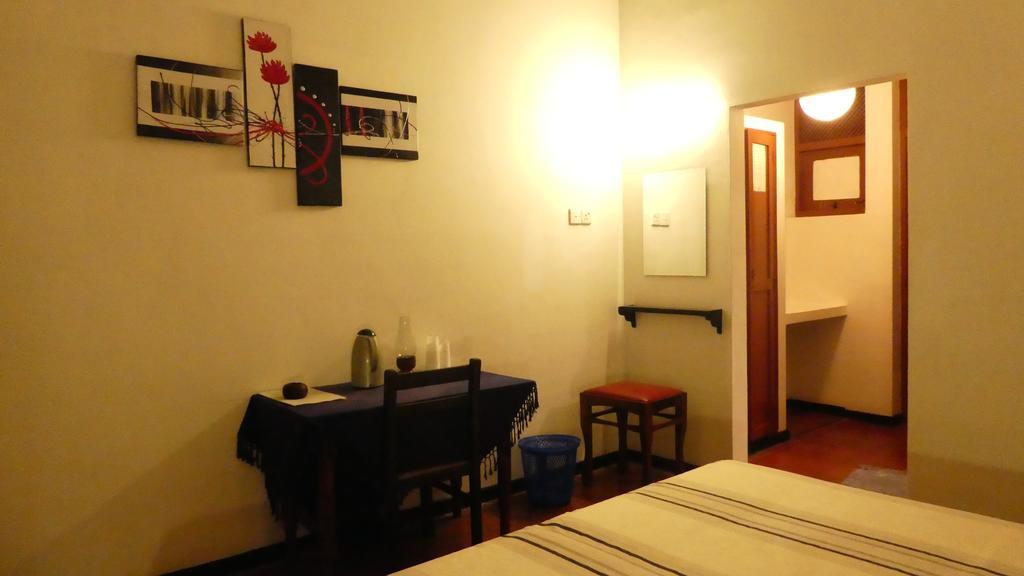 Hotel Hemadan Бентота Екстериор снимка